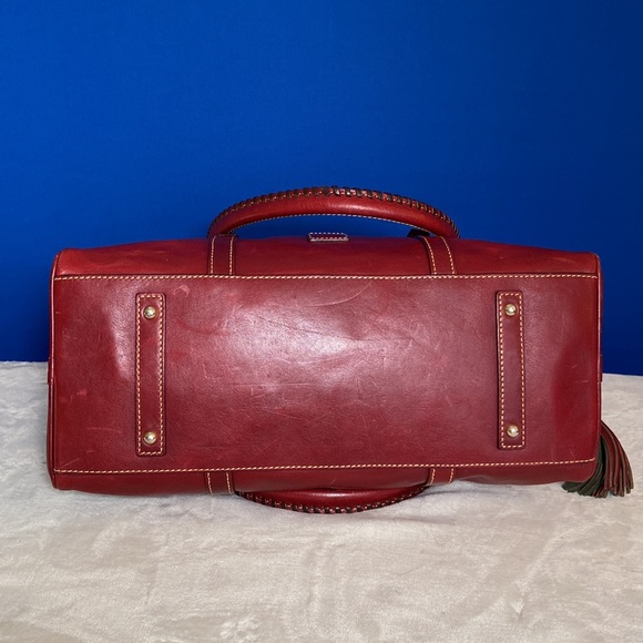 Elegant Red Leather Handbag - Picture 6 of 16
